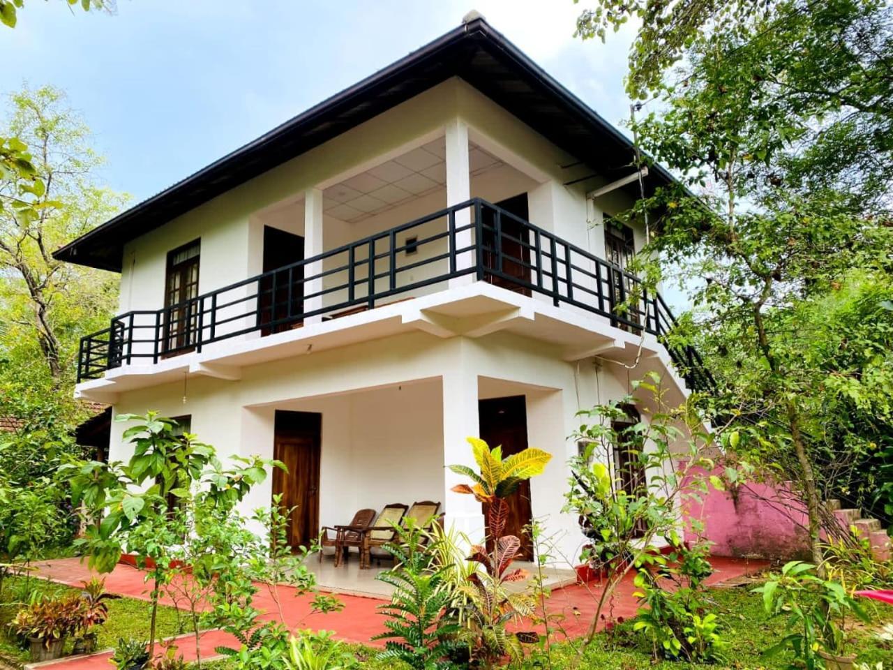 Weaver Bird Villa Habarana Exterior photo